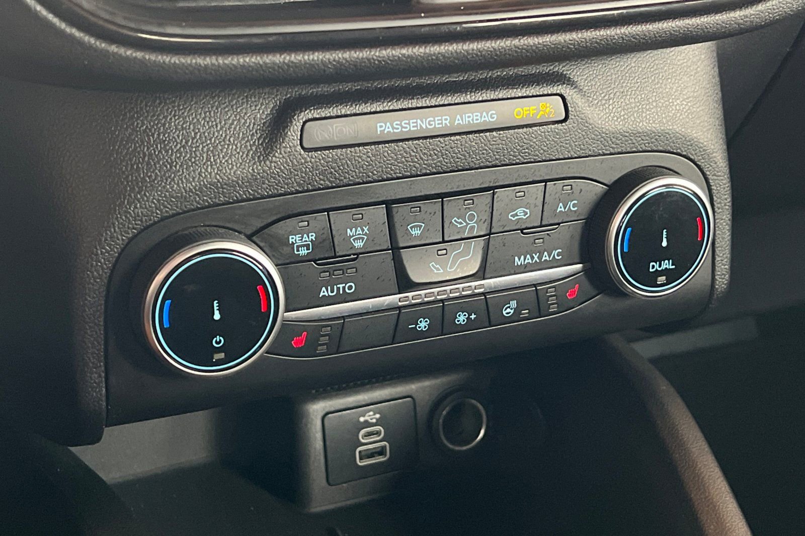 Used 2024 Ford Escape ST-Line image 20