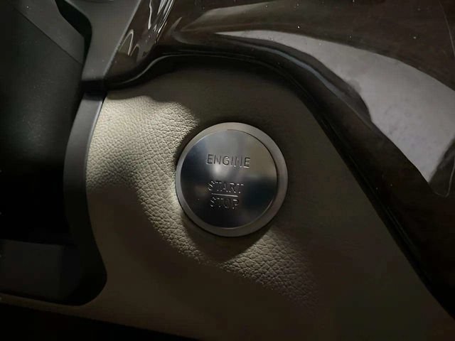 Used 2013 Mercedes-Benz GL 450 4MATIC image 40