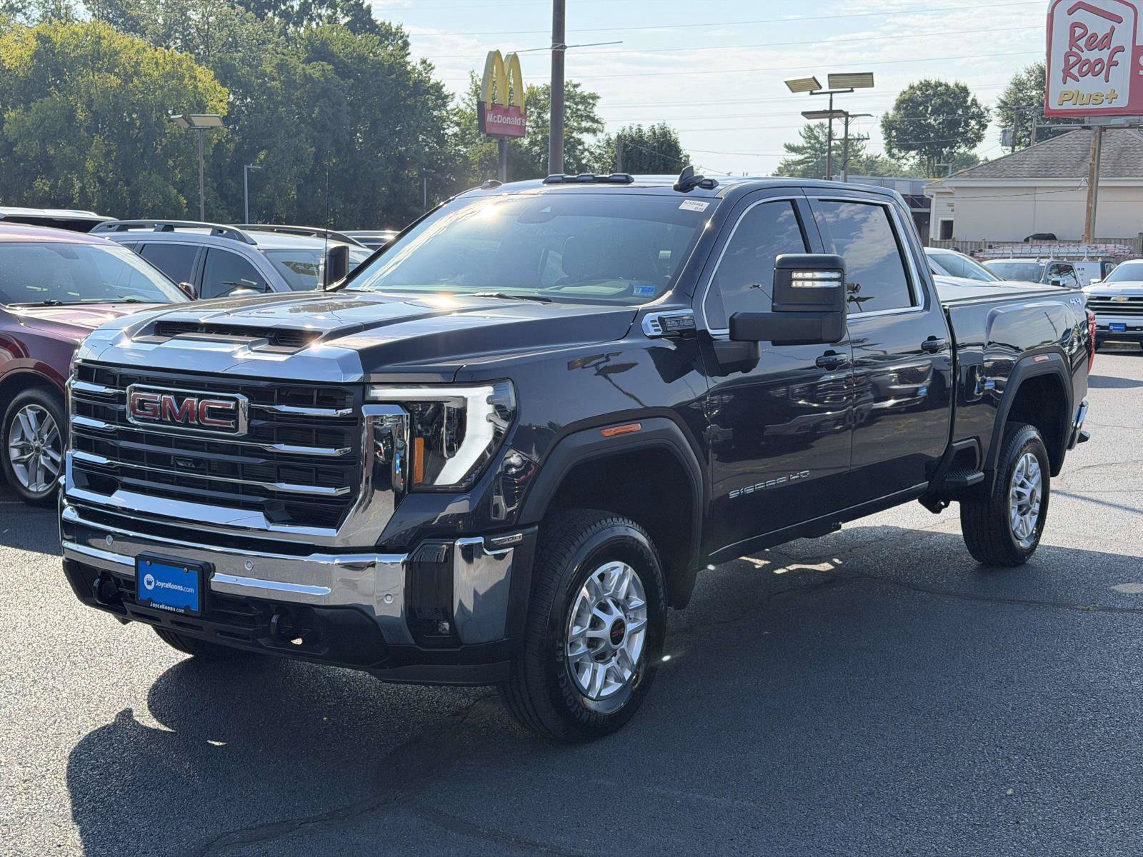 Used 2026 GMC Sierra 2500 SLE w/ SLE Value Package; AWD/4WD image 4