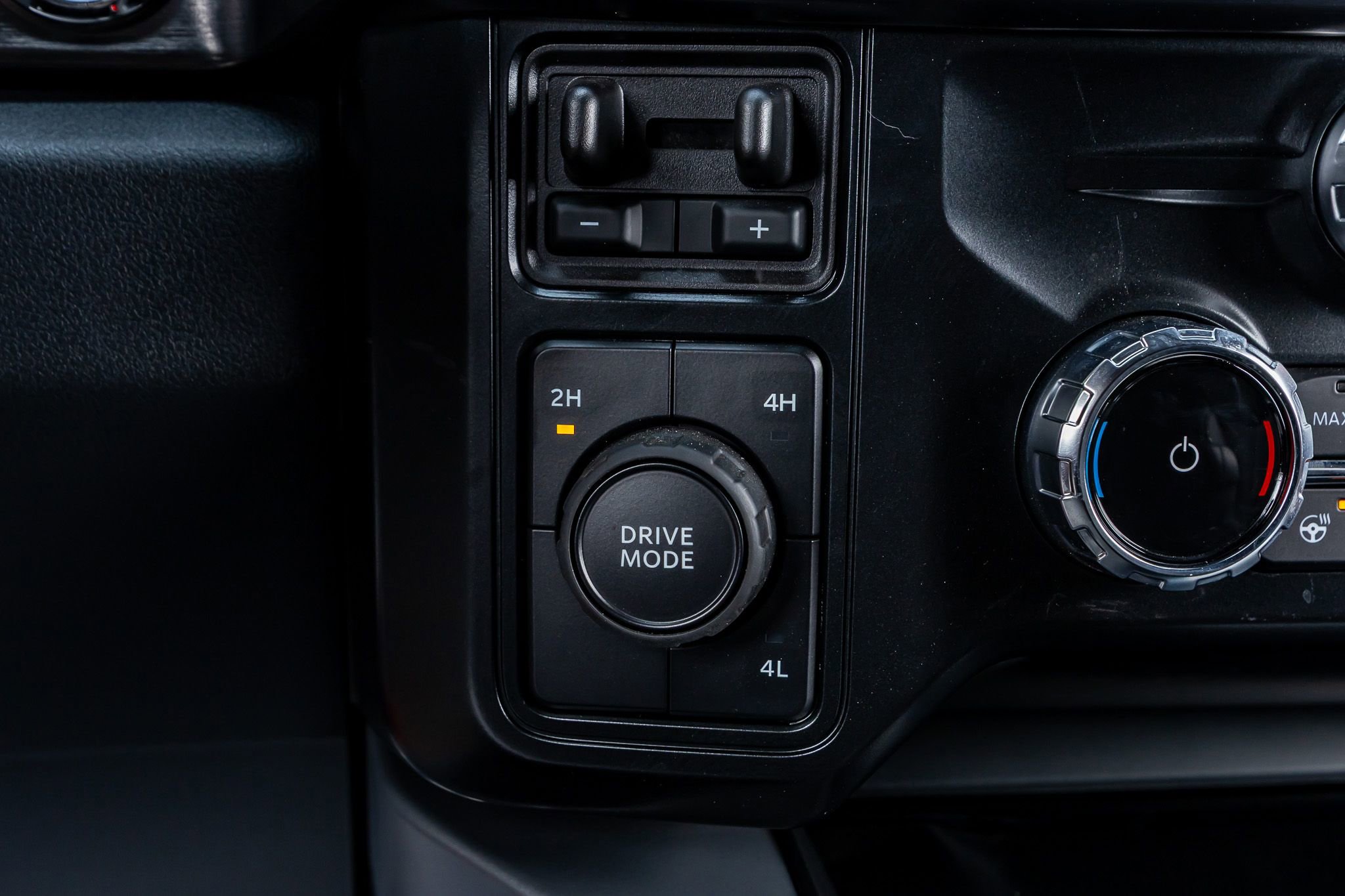 Used 2026 Ford F350 Lariat w/ Lariat Premium Package image 24