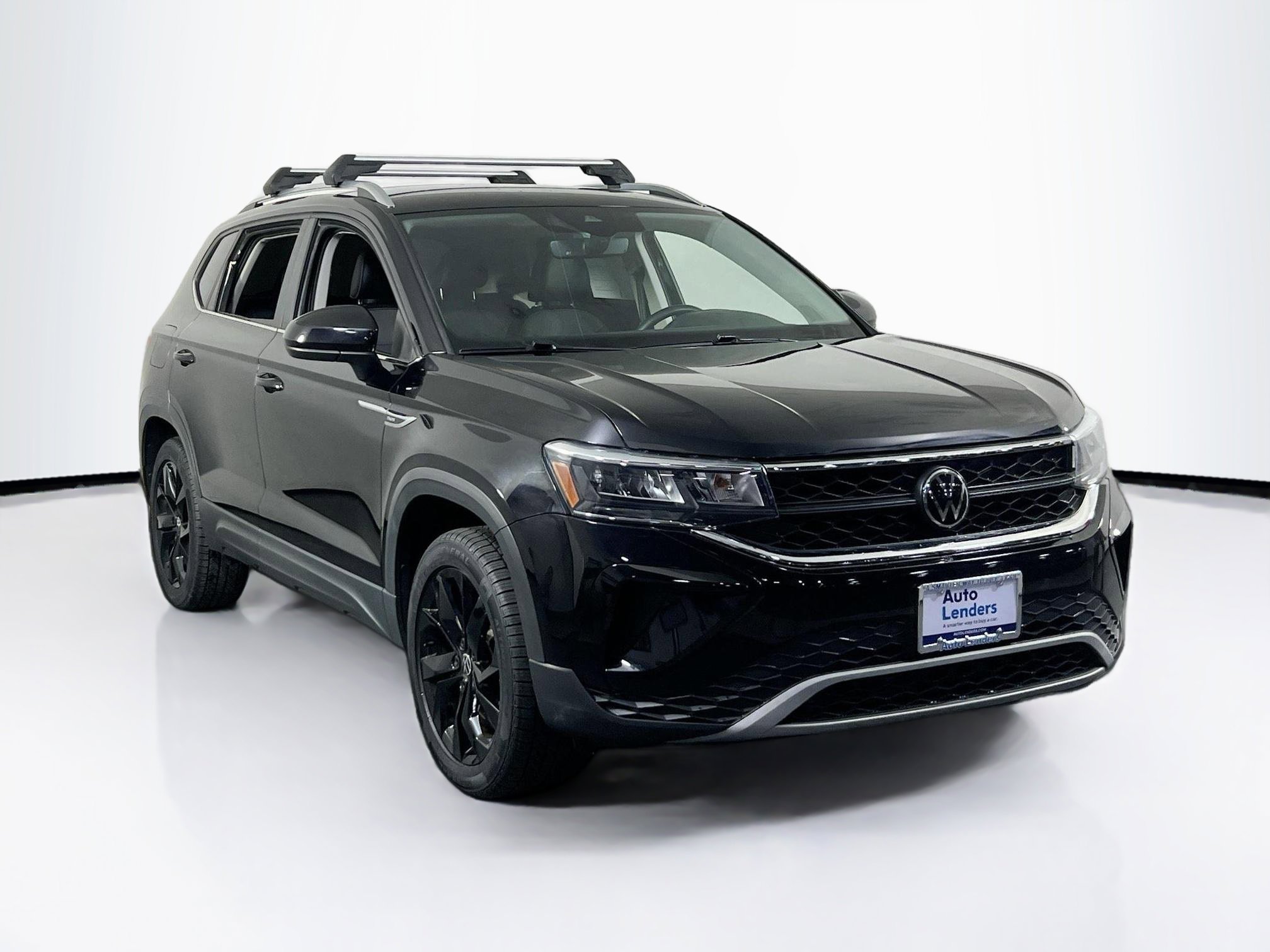 Used 2022 Volkswagen Taos SE image 3