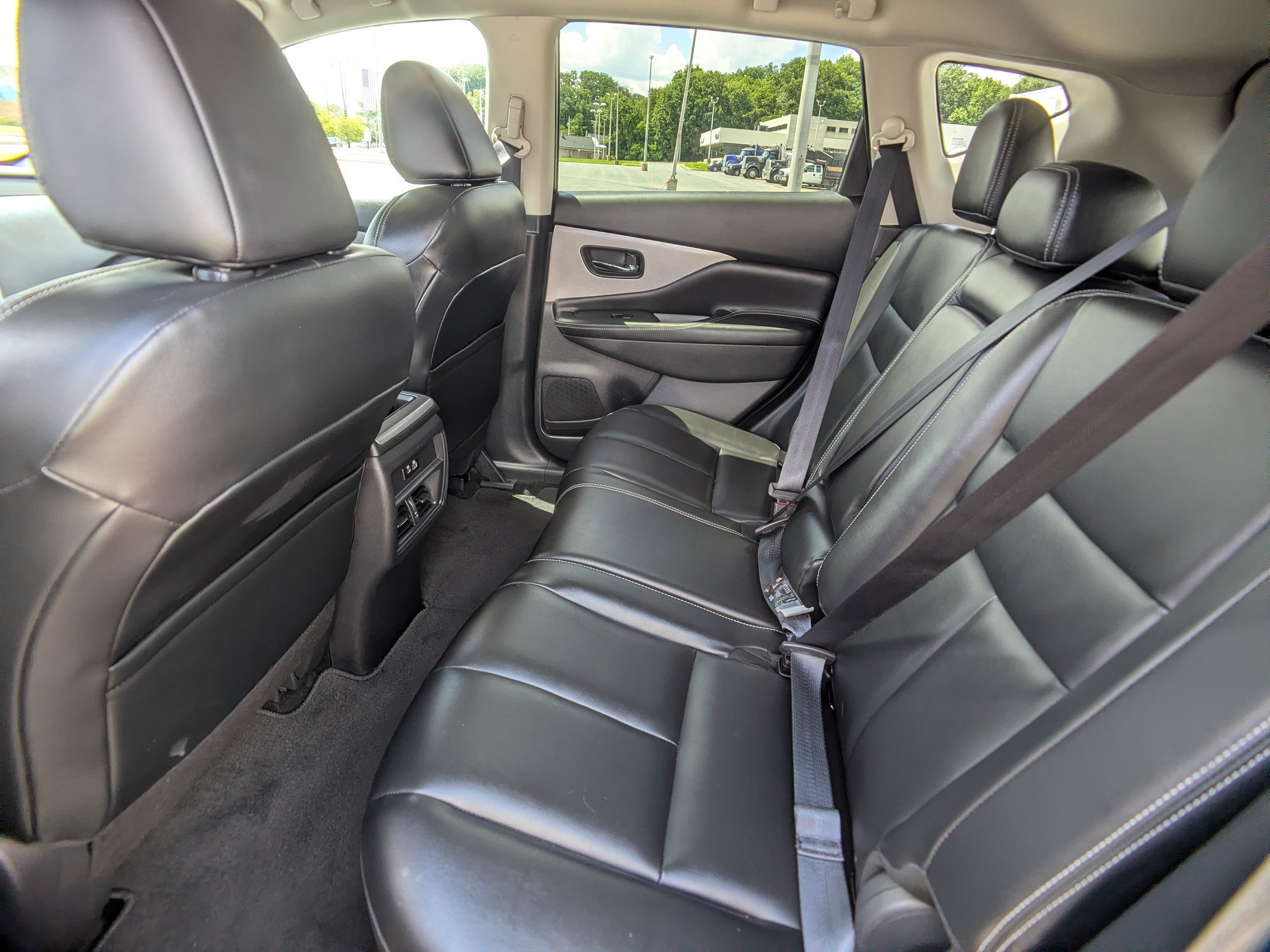 Used 2024 Nissan Murano SV AWD/4WD image 14