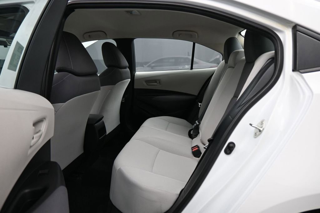Used 2022 Toyota Corolla LE FWD image 15