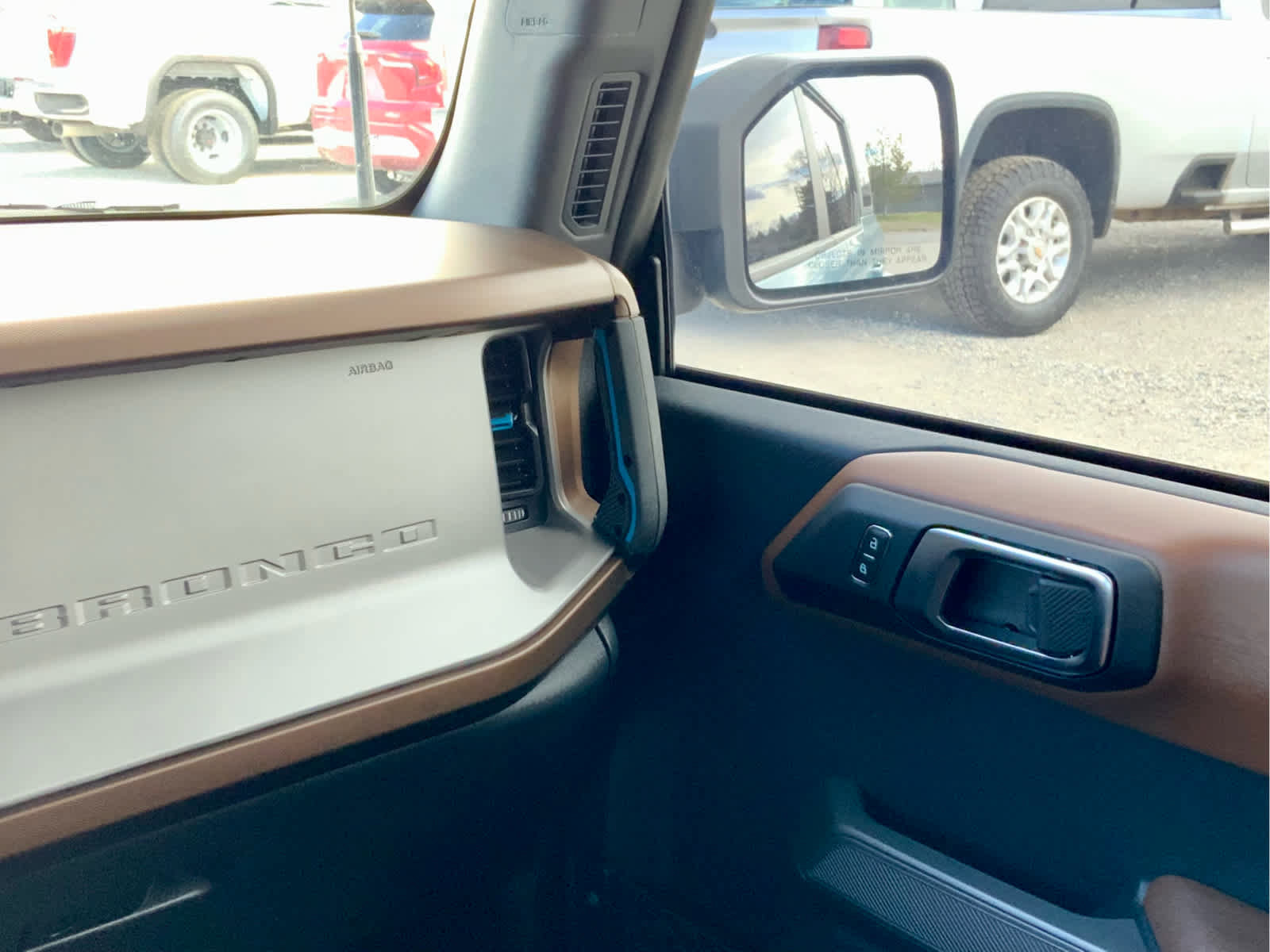 Used 2023 Ford Bronco Outer Banks image 36