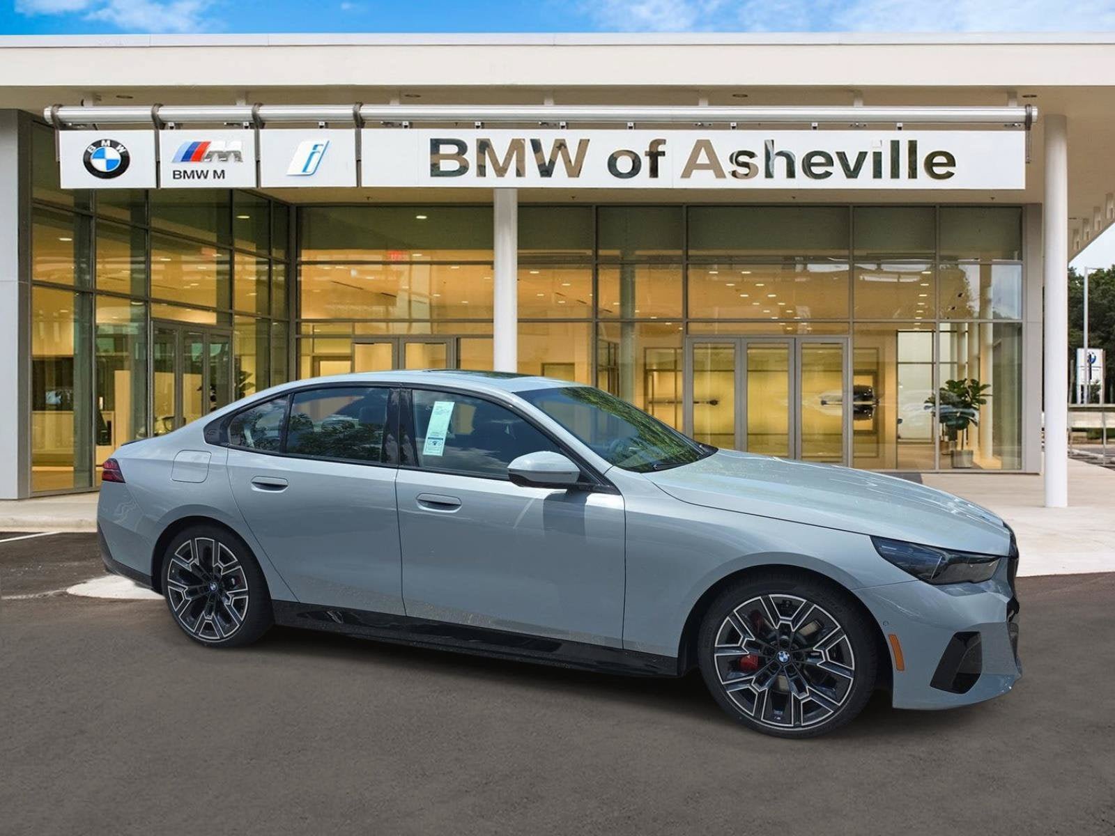 New 2027 BMW i5 xDrive40 w/ M Sport Package AWD/4WD image 1