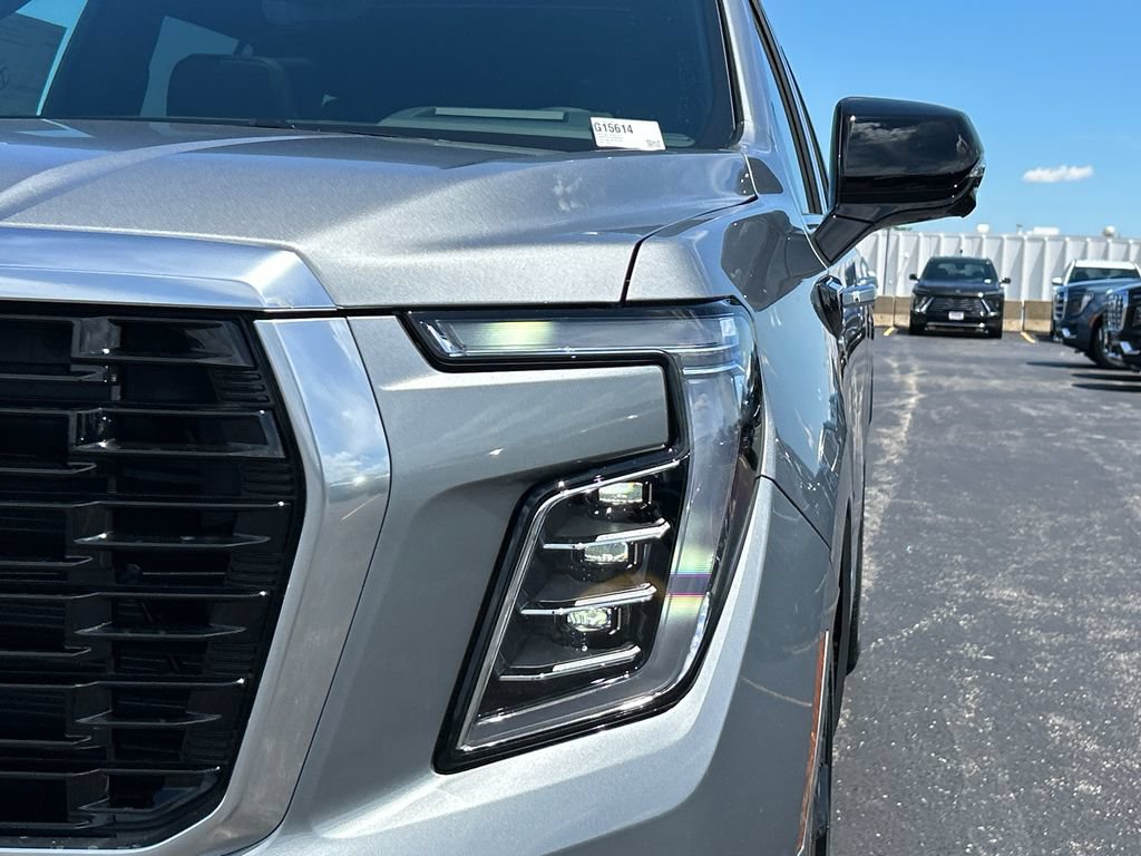 New 2026 GMC Yukon XL Denali w/ Denali Reserve Package AWD/4WD image 11