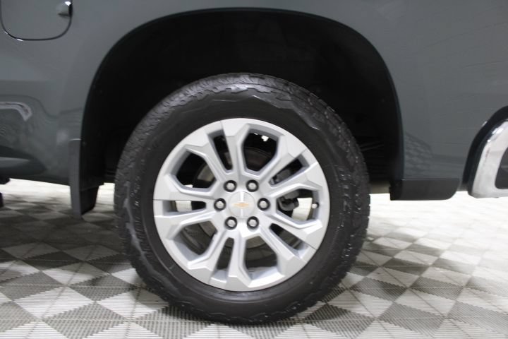 Used 2025 Chevrolet Silverado 1500 LTZ AWD/4WD image 50