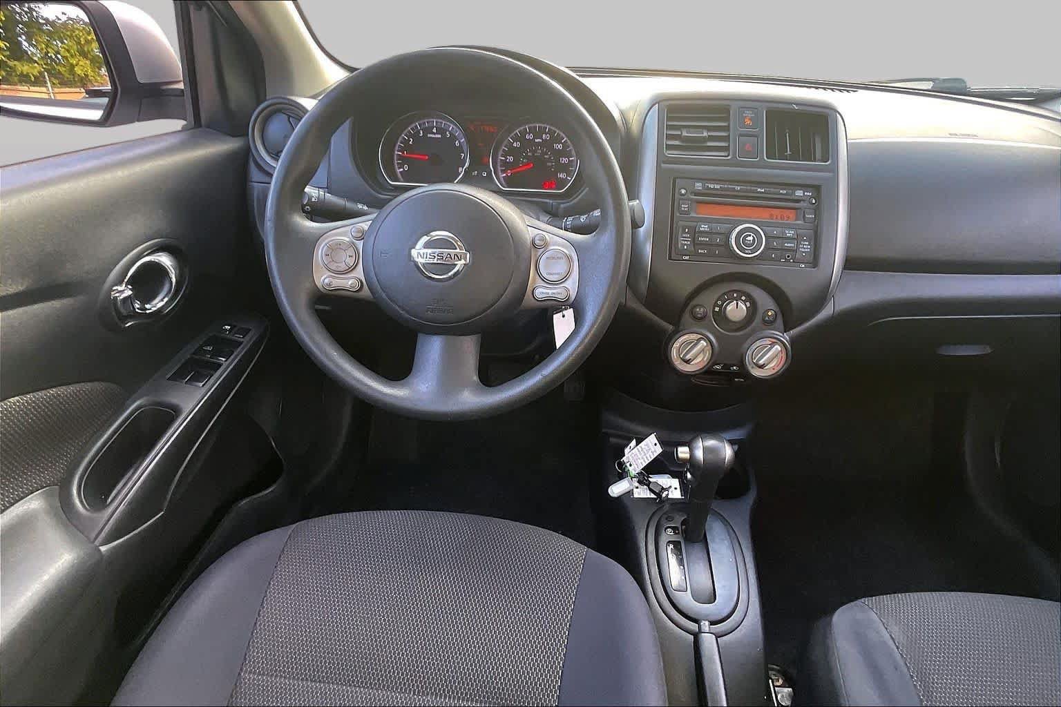 Used 2012 Nissan Versa FWD image 4