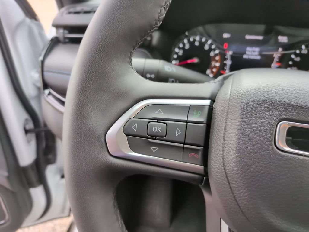 Used 2025 Jeep Compass Latitude w/ Altitude Special Edition AWD/4WD image 24