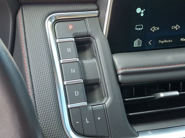 Used 2022 Chevrolet Tahoe RST w/ Luxury Package AWD/4WD image 11