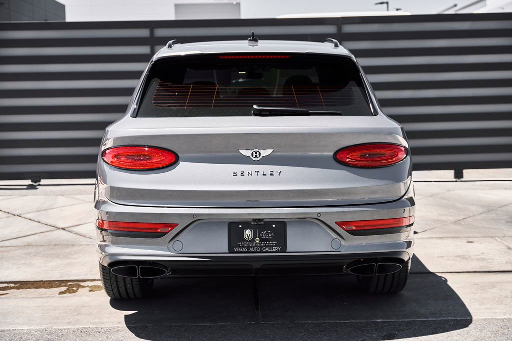 Used 2024 Bentley Bentayga AWD/4WD image 14