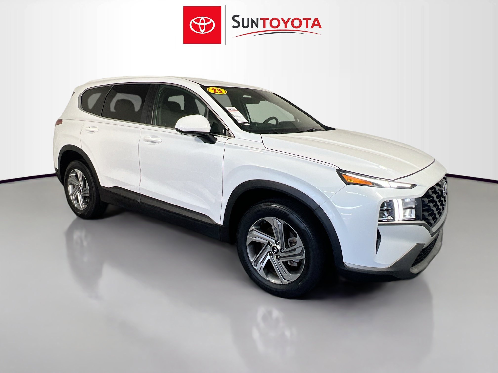 Used 2023 Hyundai Santa Fe SE FWD image 1