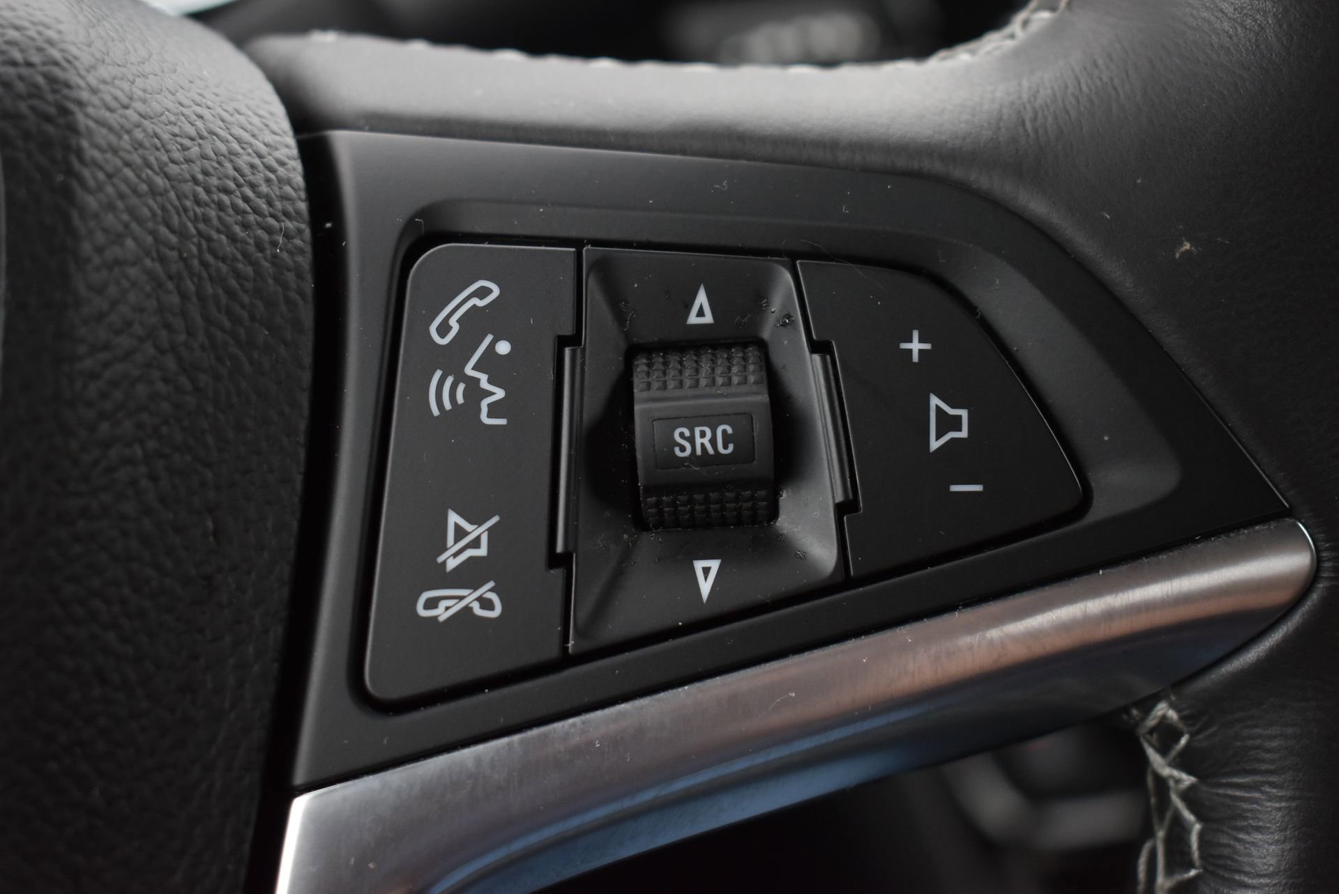 Used 2022 Buick Encore Preferred w/ Safety Package II image 22