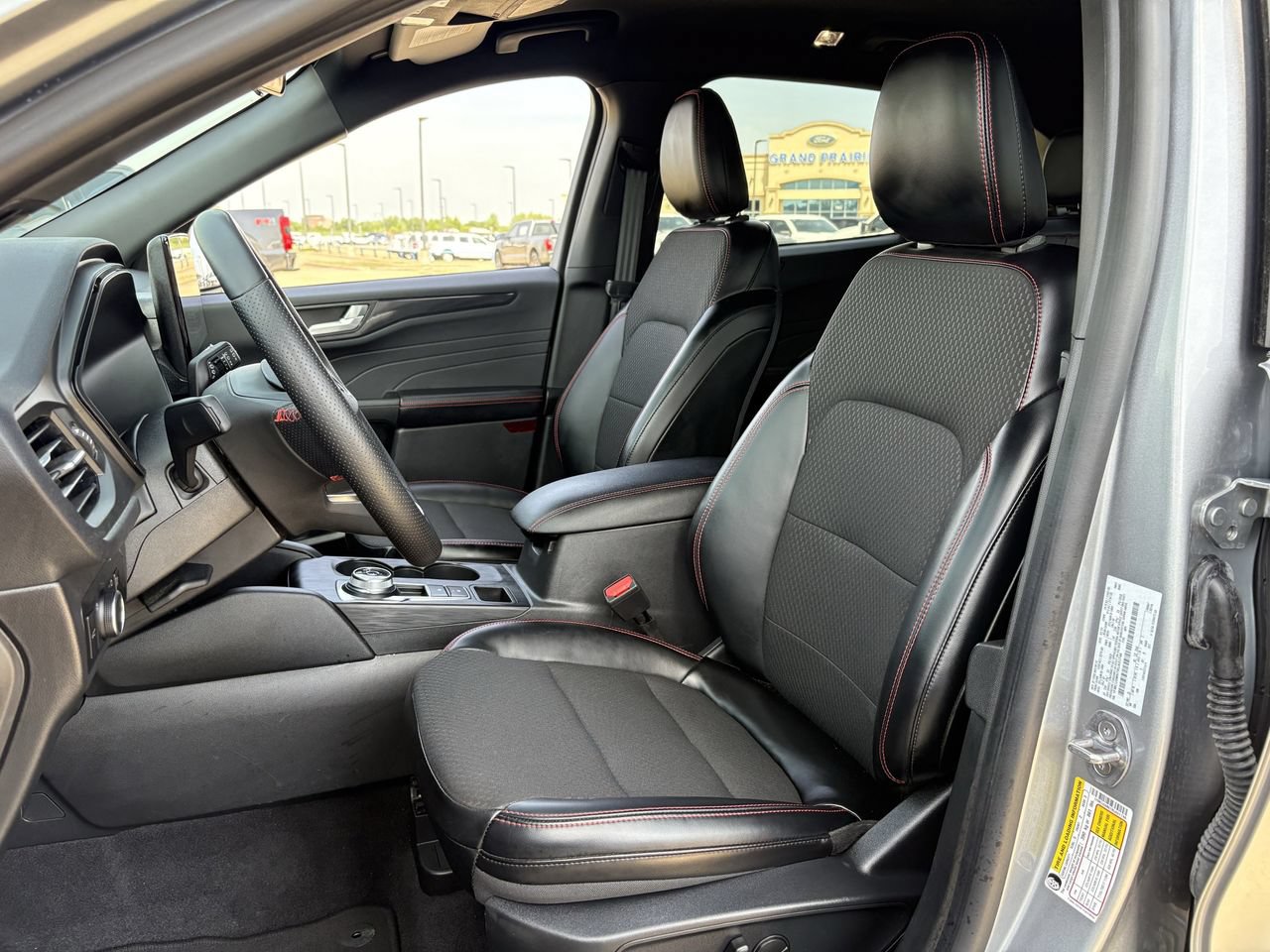 Used 2024 Ford Escape ST-Line w/ Tech Pack #1 FWD image 24