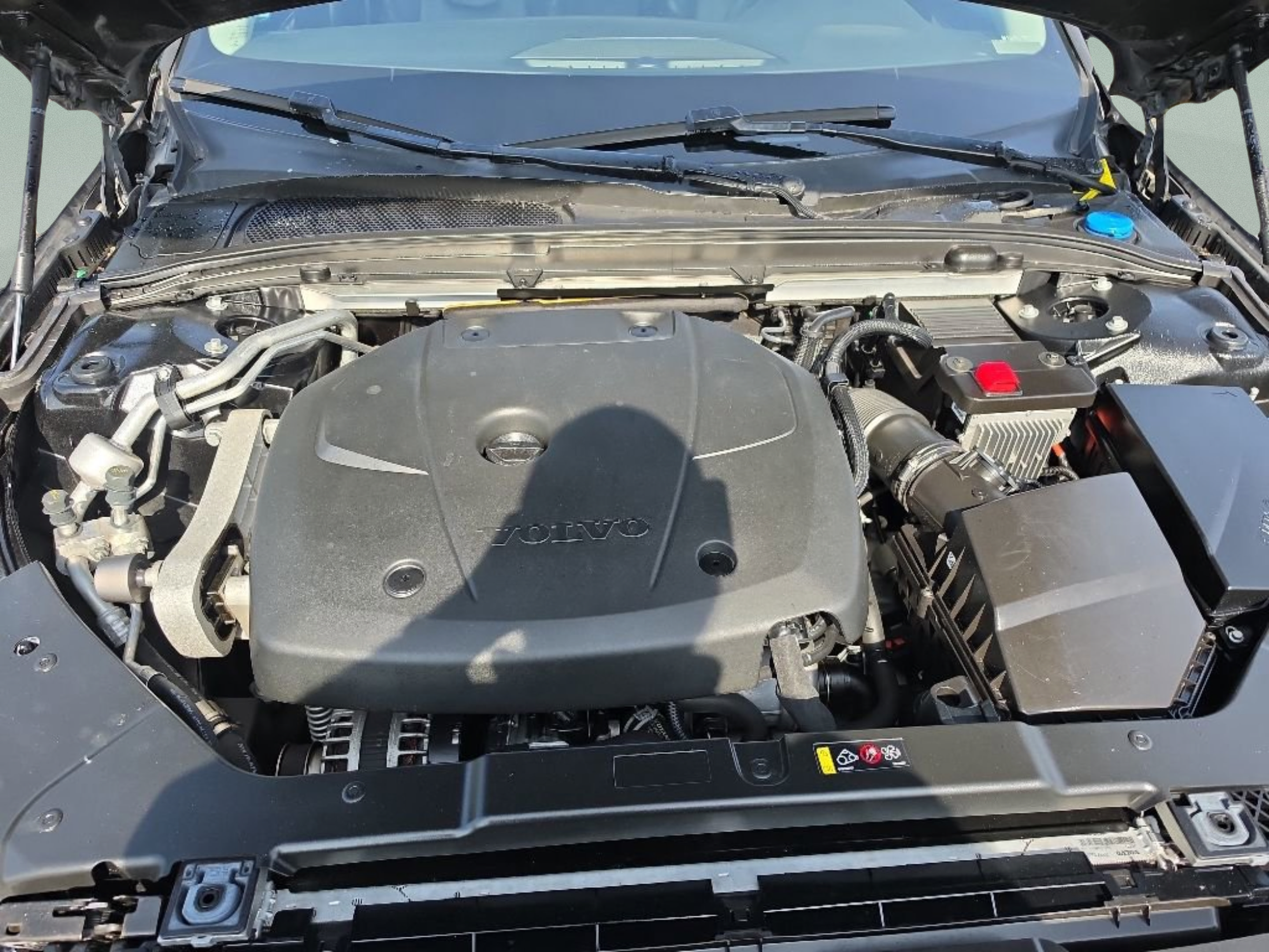 Used 2020 Volvo S60 T5 Momentum FWD image 10