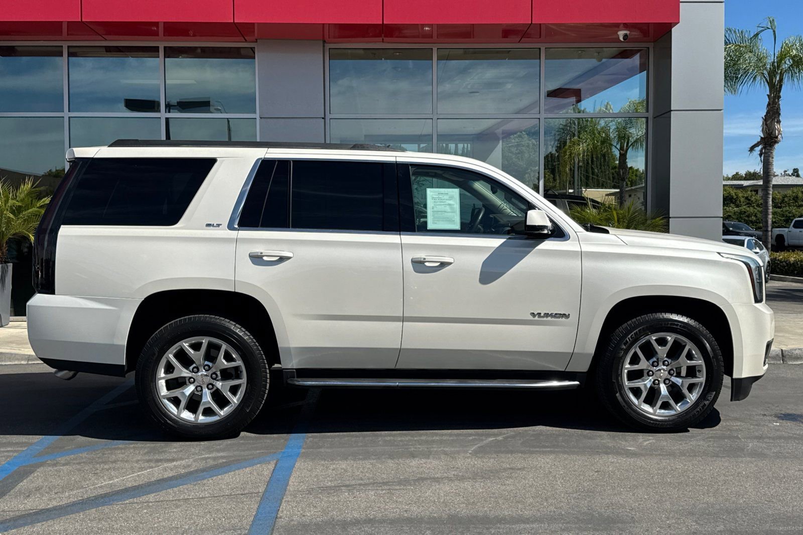 Used 2015 GMC Yukon SLT w/ Open Road Package image 4