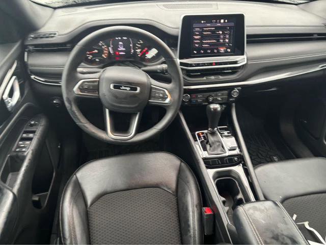 Used 2022 Jeep Compass Latitude w/ Sun and Sound Group AWD/4WD image 17