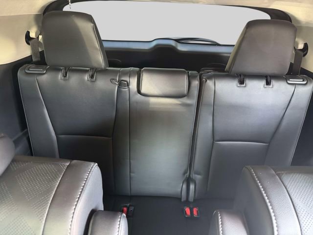 Used 2025 Toyota Highlander Platinum AWD/4WD image 16