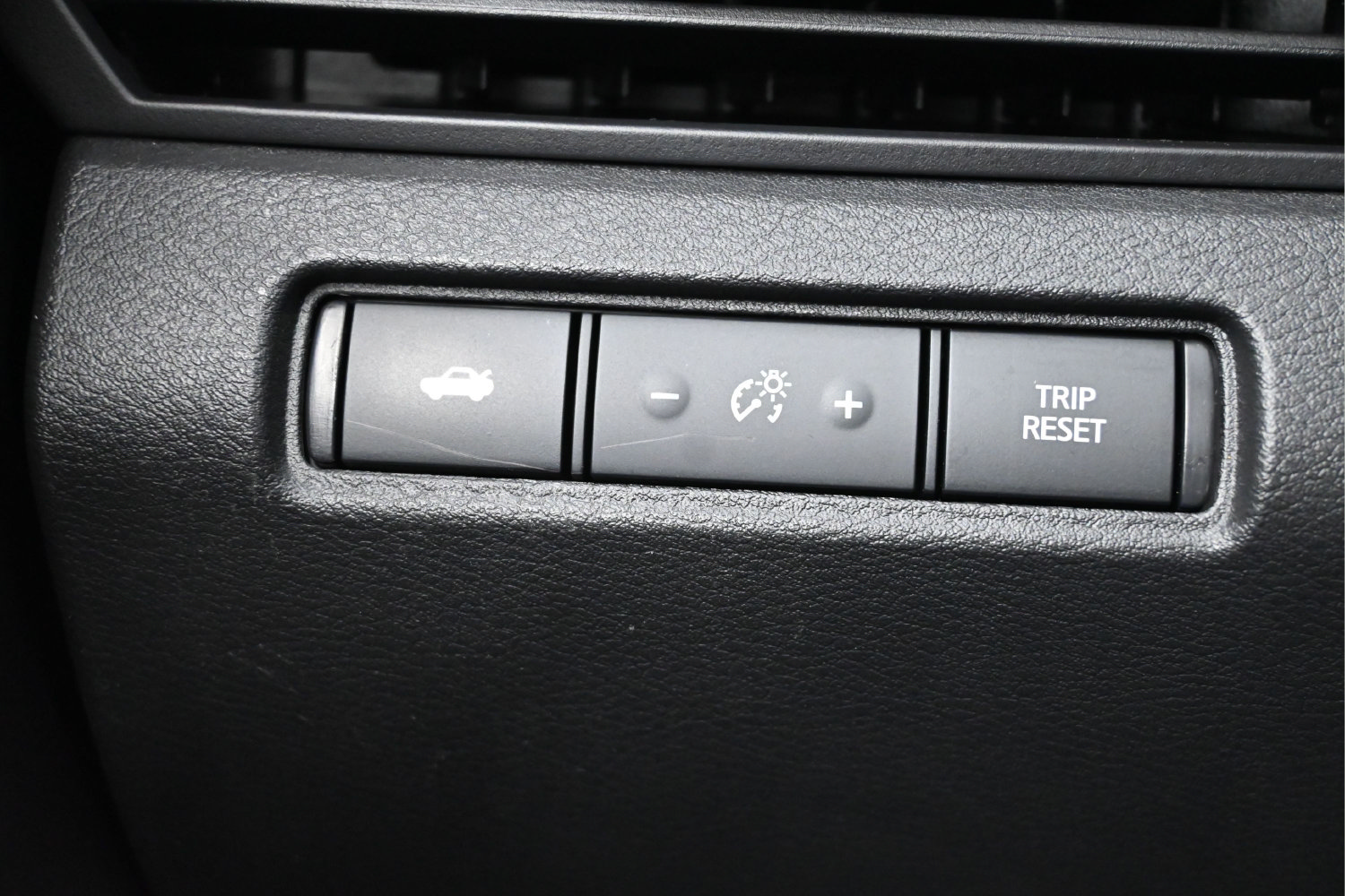 Used 2025 Nissan Altima 2.5 SR FWD image 7