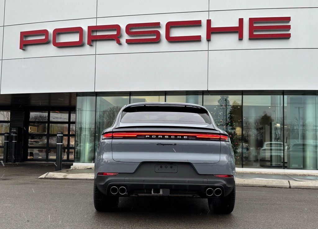 New 2026 Porsche Cayenne S image 8