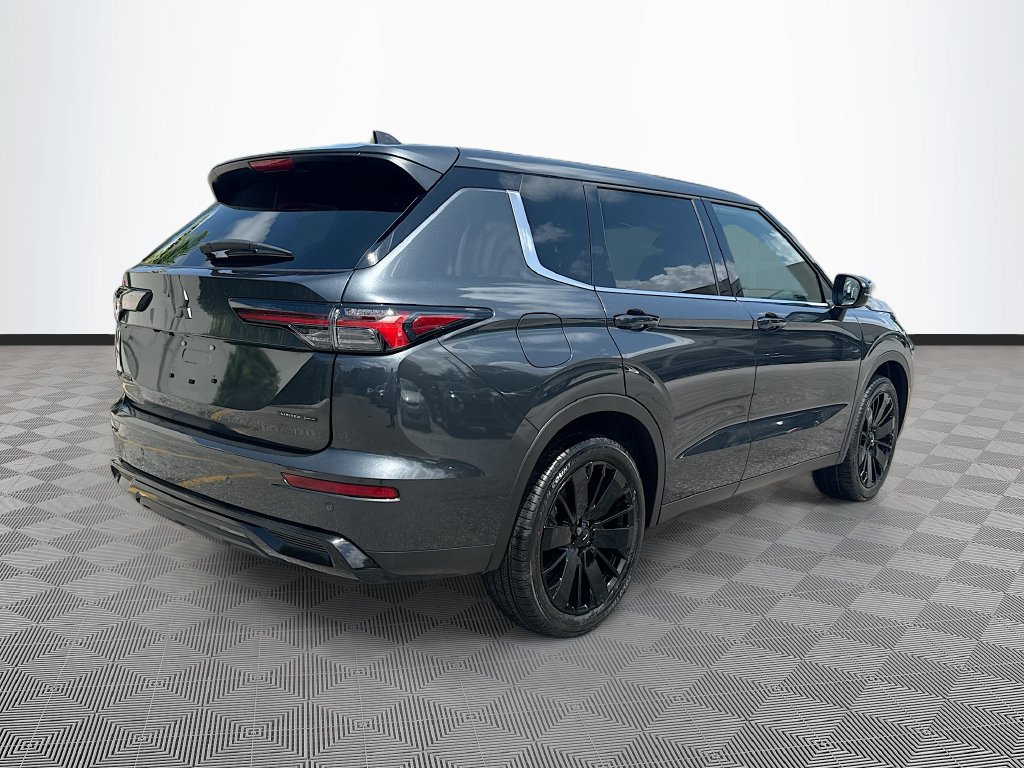 New 2026 Mitsubishi Outlander LE FWD image 5