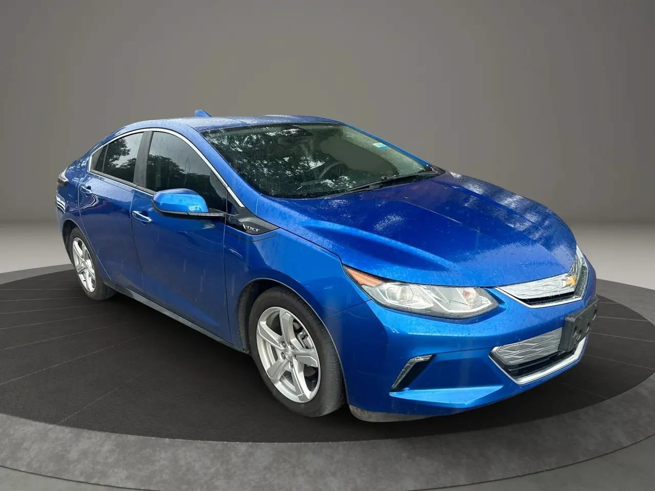 Used 2018 Chevrolet Volt LT w/ Comfort Package FWD image 1