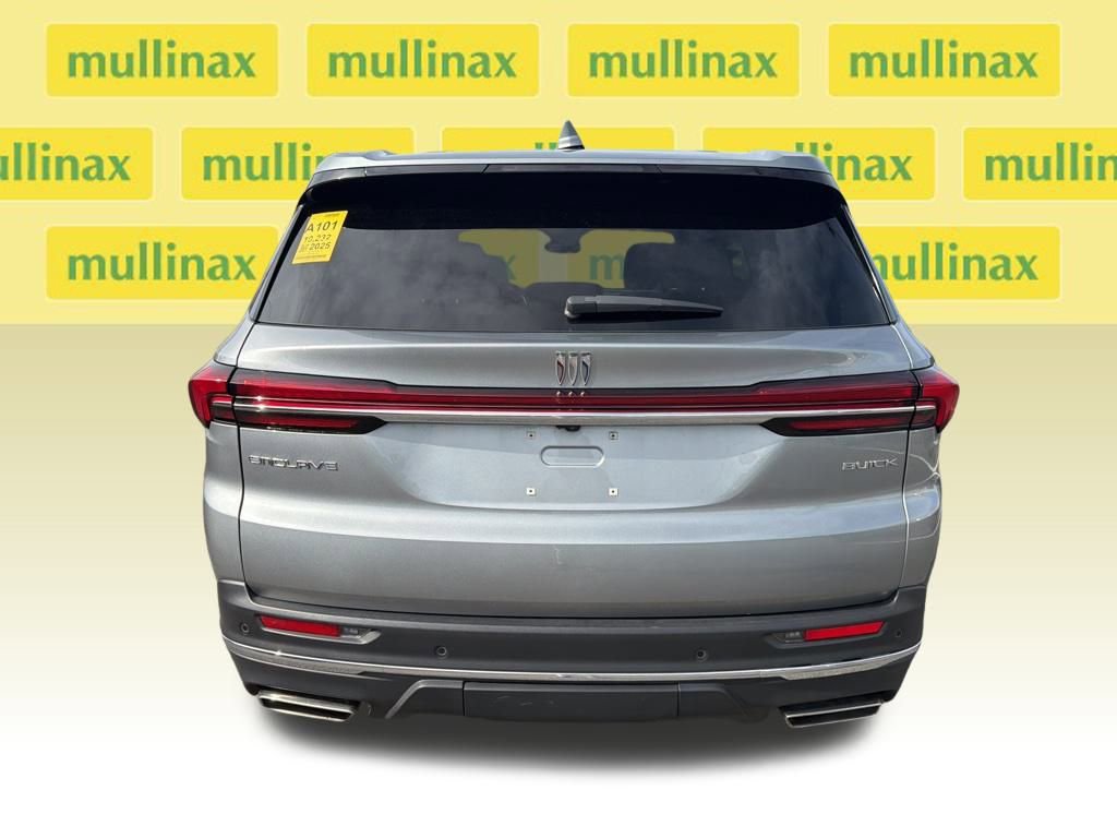 Used 2025 Buick Enclave Preferred image 9