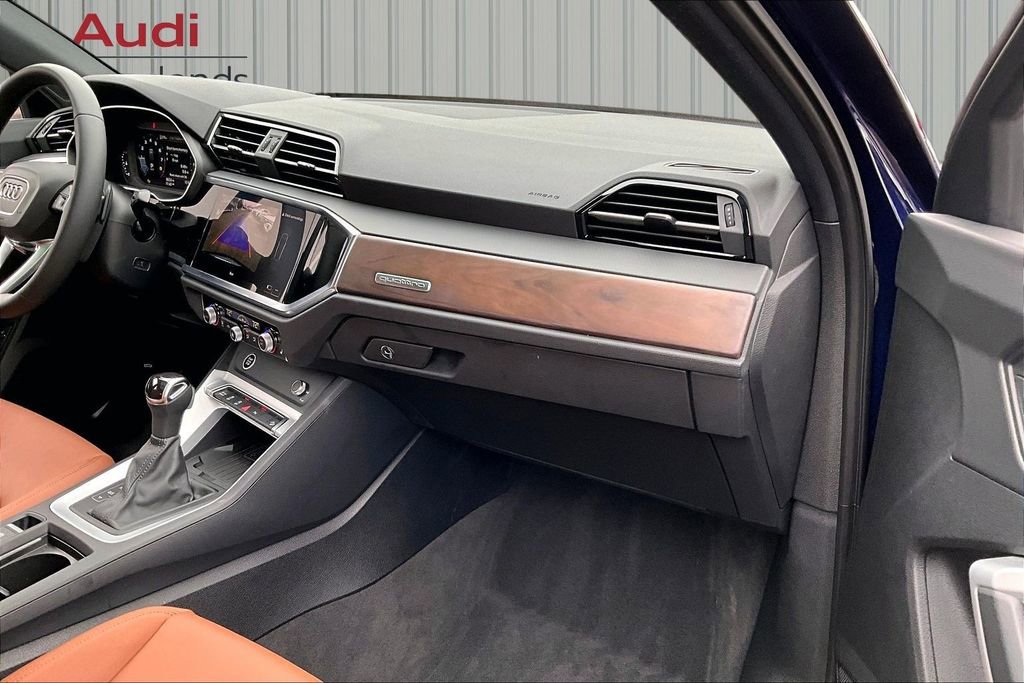 Used 2025 Audi Q3 2.0T Premium w/ Convenience Package image 26