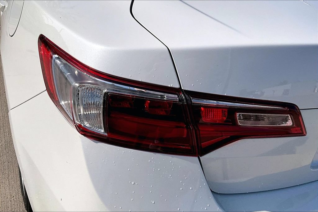 Used 2017 Acura ILX FWD image 36