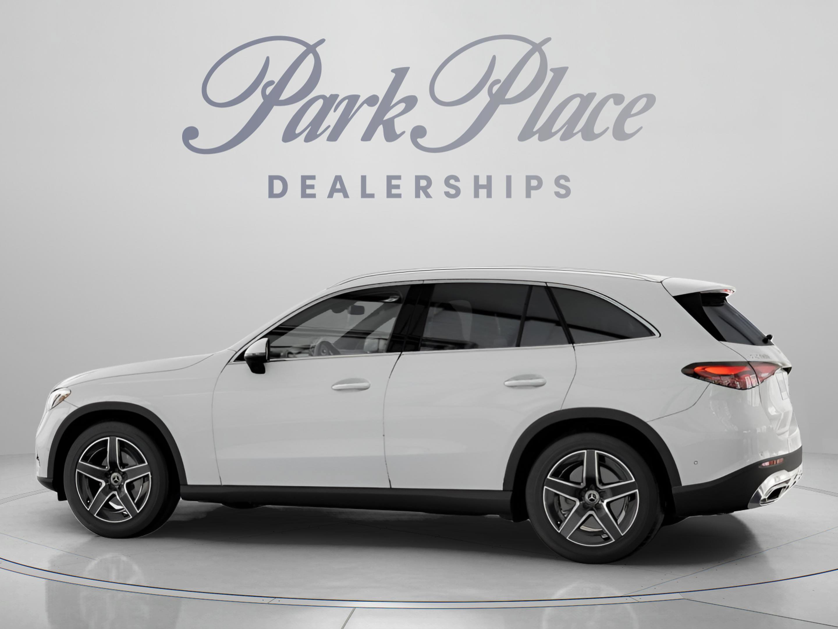 Used 2026 Mercedes-Benz GLC 300 4MATIC image 9