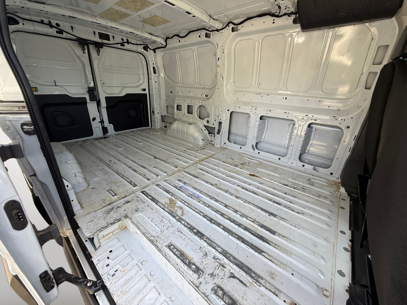 Used 2023 Ford Transit 150 Low Roof RWD image 17