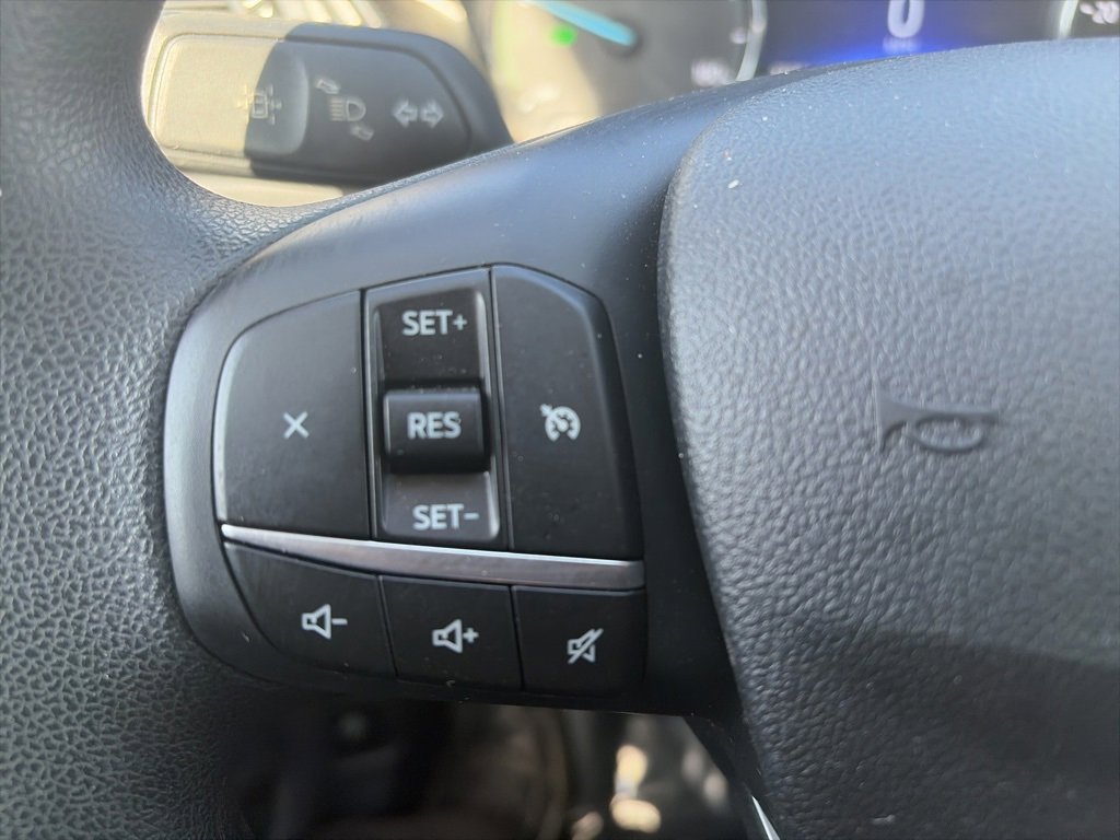 Used 2022 Ford Escape SE image 26