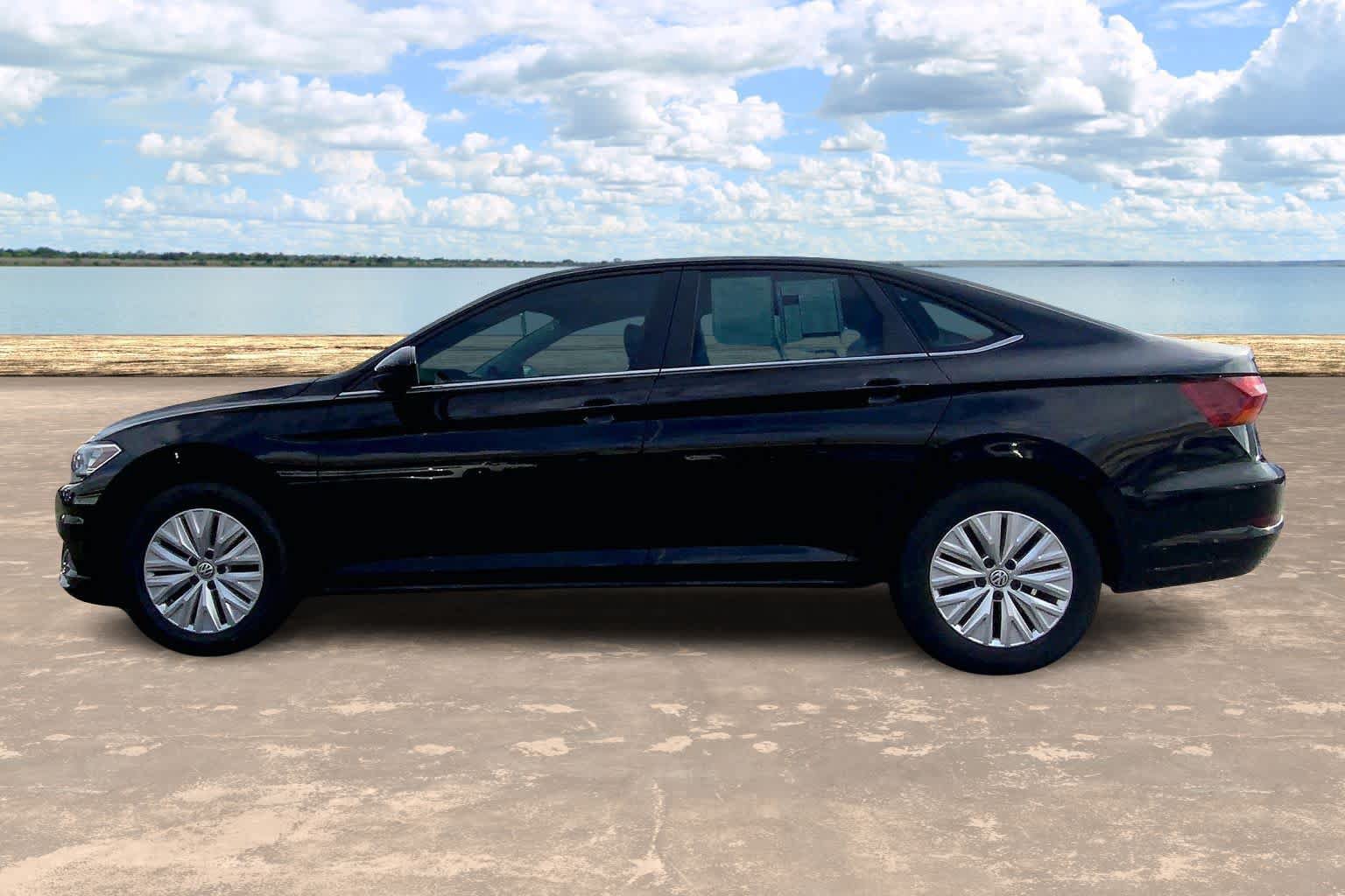 Used 2019 Volkswagen Jetta S w/ Driver Assistance Package FWD image 3