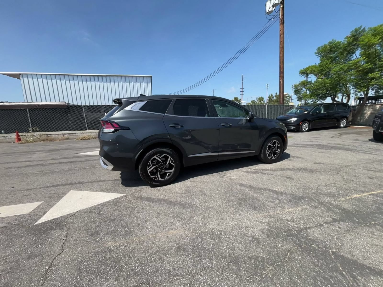 Used 2025 Kia Sportage LX FWD image 14