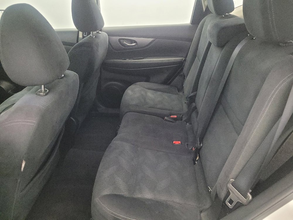 Used 2016 Nissan Rogue S image 18