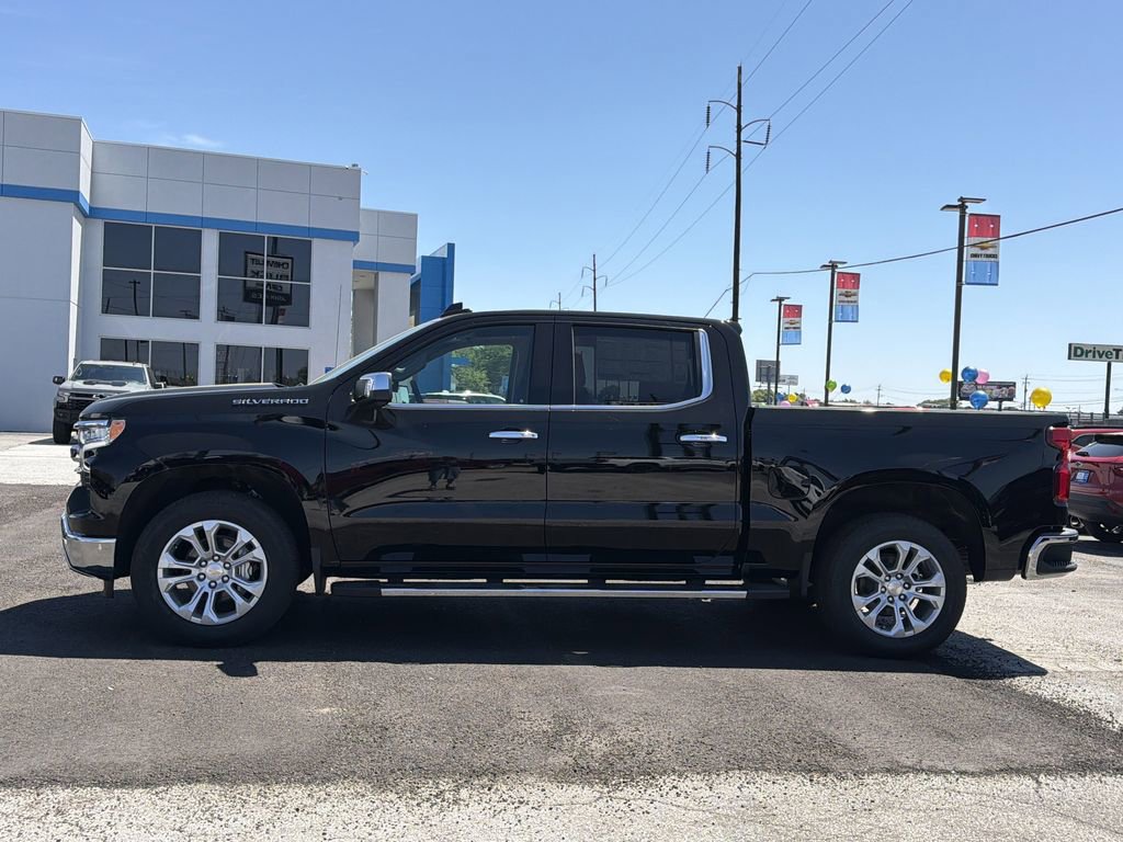 New 2026 Chevrolet Silverado 1500 LTZ w/ LTZ Premium Package RWD image 19