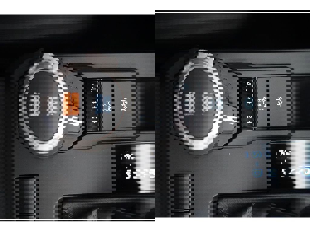 Used 2025 Toyota Tacoma TRD Sport image 21