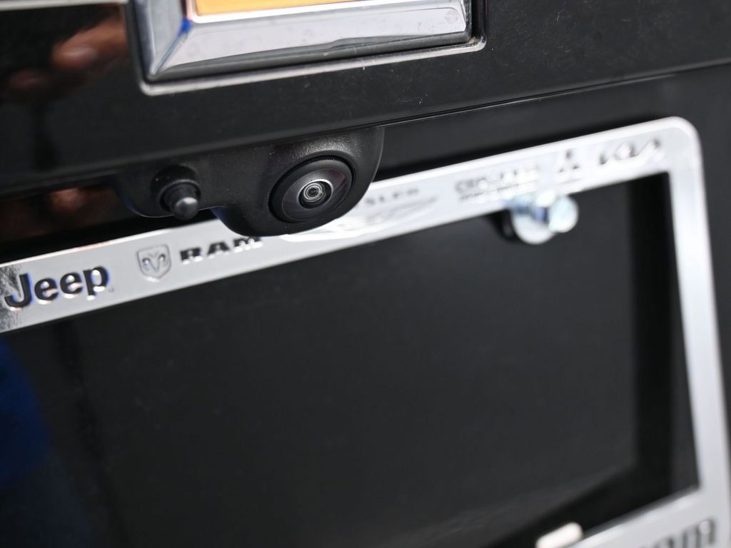 Used 2024 Chevrolet Traverse LS image 44