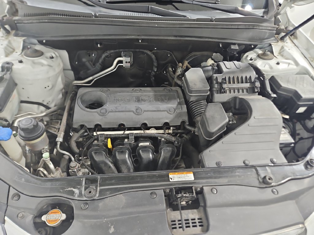 Used 2012 Hyundai Santa Fe GLS AWD/4WD image 27