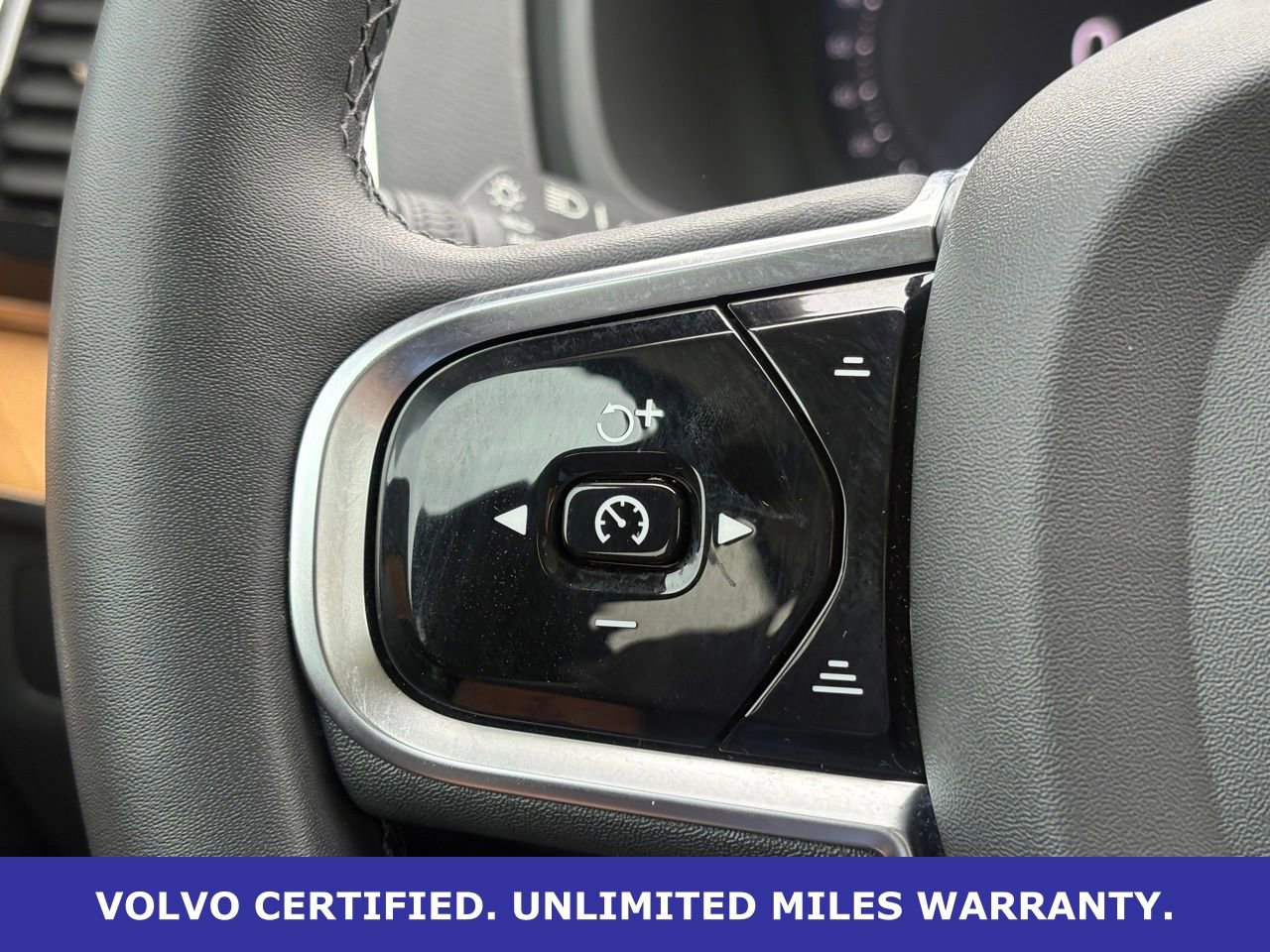 Certified 2024 Volvo XC90 B6 Plus w/ Protection Package Premier image 18