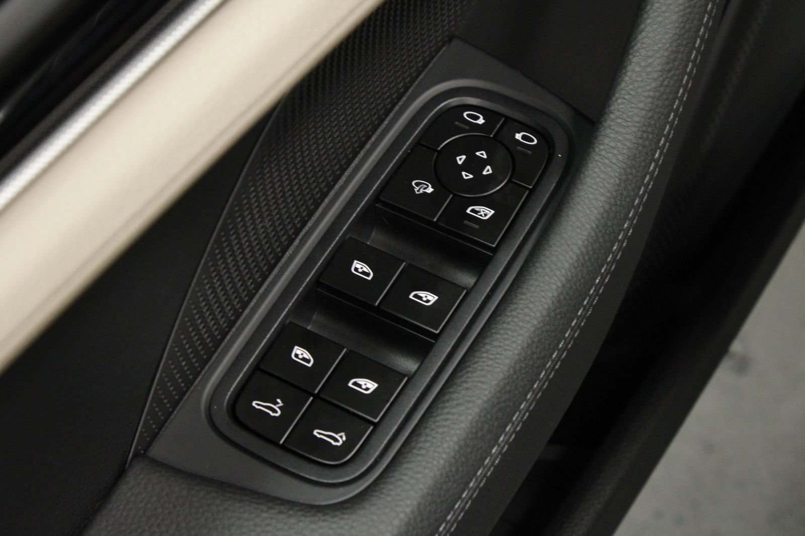 New 2026 Porsche Panamera 4 AWD/4WD image 28