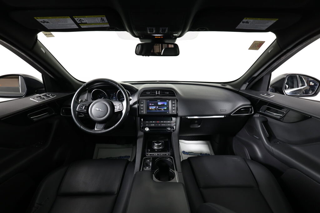 Used 2017 Jaguar F-PACE Premium image 29