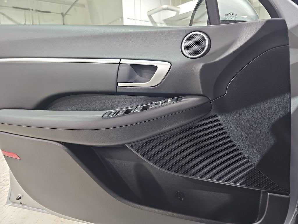 New 2026 Hyundai Sonata SEL FWD image 25