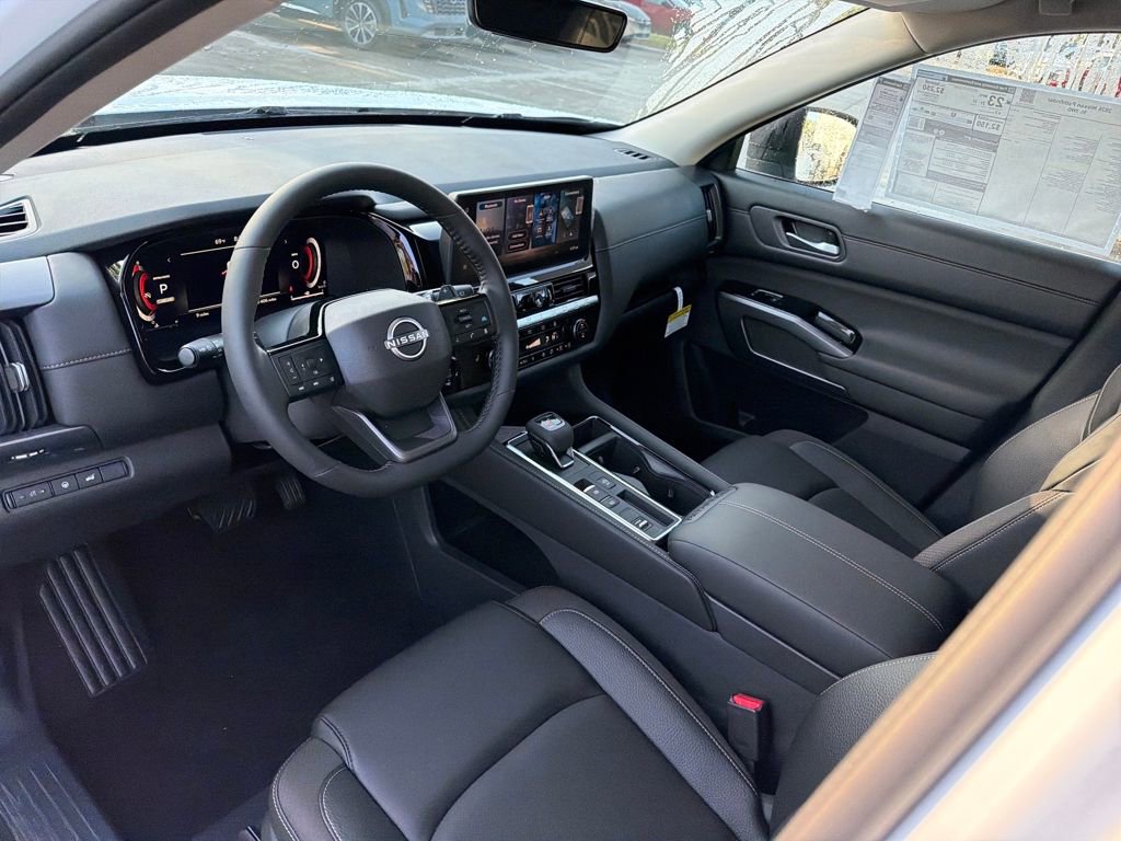 New 2026 Nissan Pathfinder SL image 13