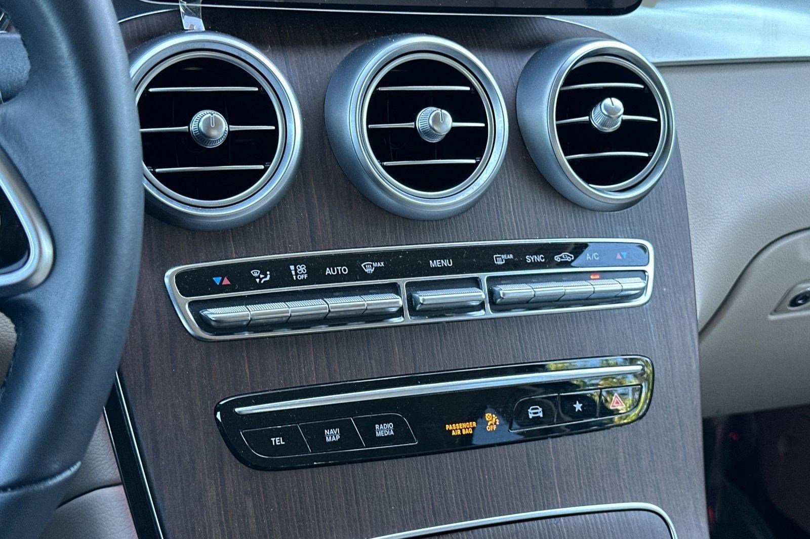 Used 2022 Mercedes-Benz GLC 300 image 23