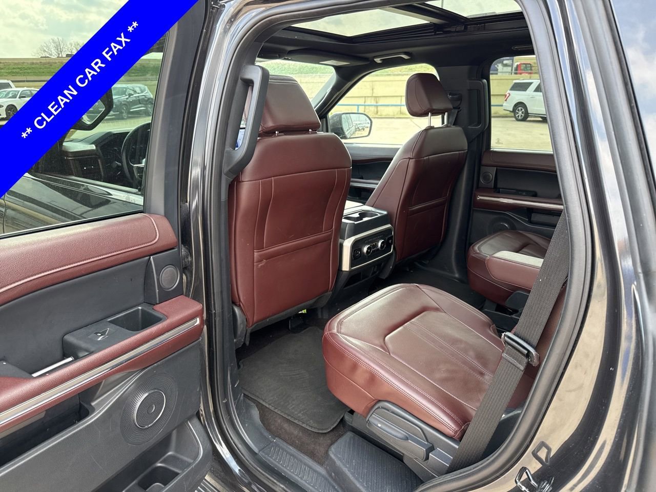 Used 2023 Ford Expedition Limited image 8