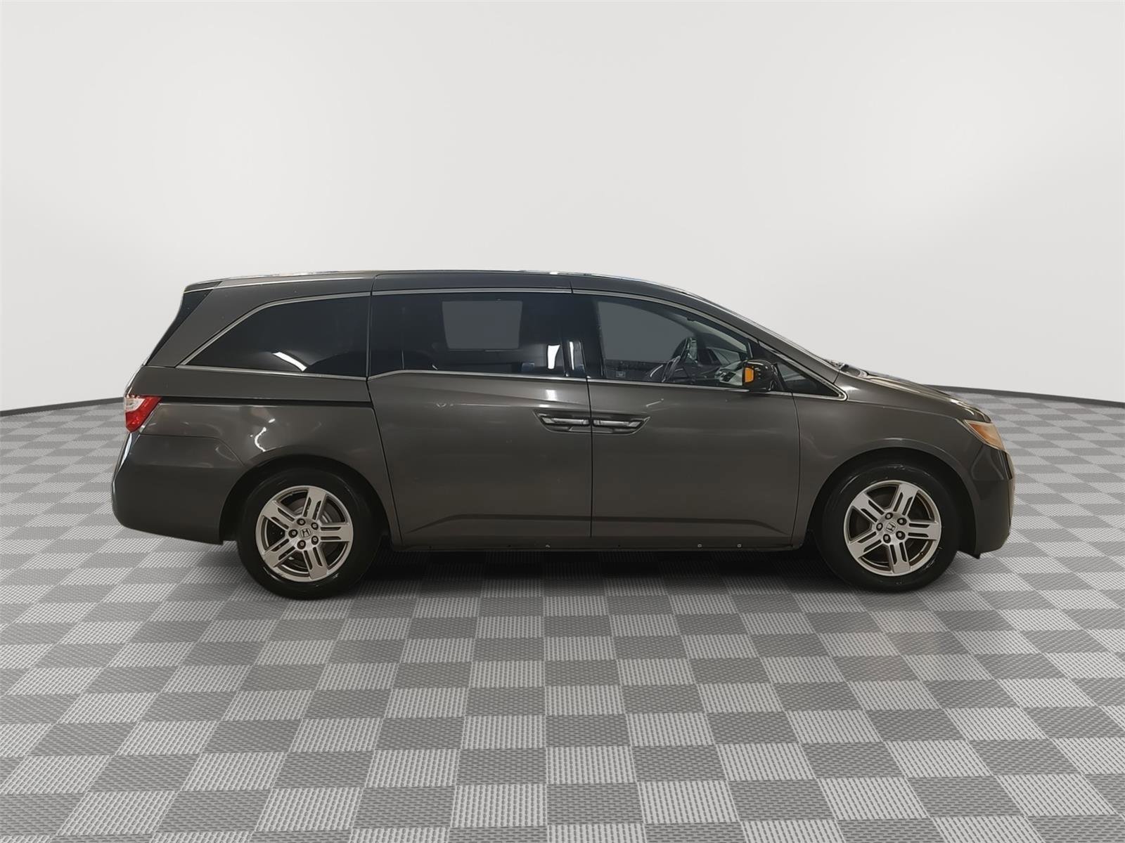 Used 2012 Honda Odyssey Touring Elite image 35