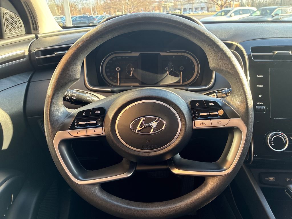 Used 2022 Hyundai Tucson SE image 23