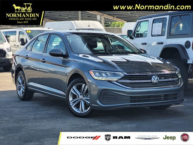 Used 2024 Volkswagen Jetta SE