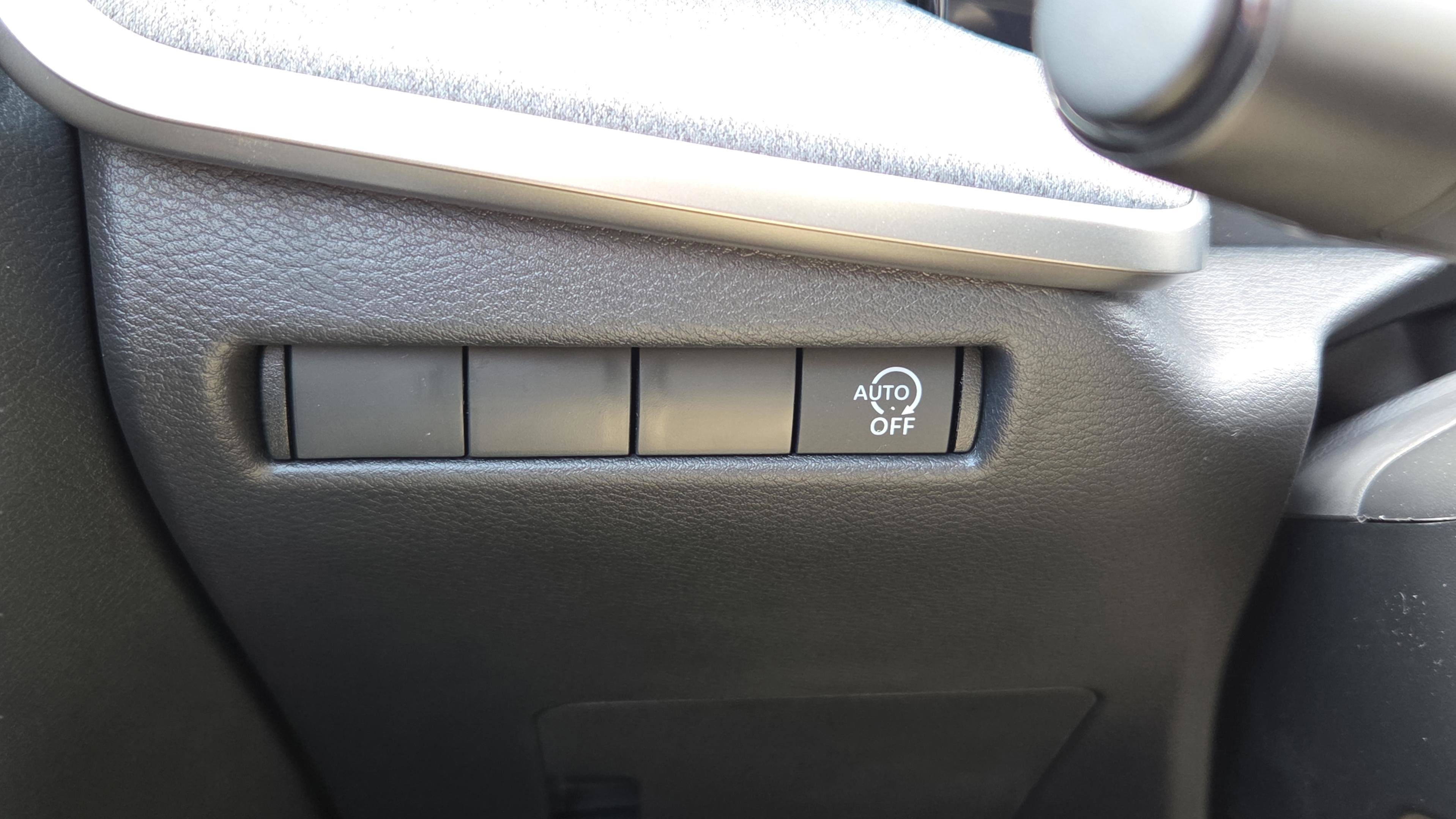 New 2026 Nissan Kicks SV image 22